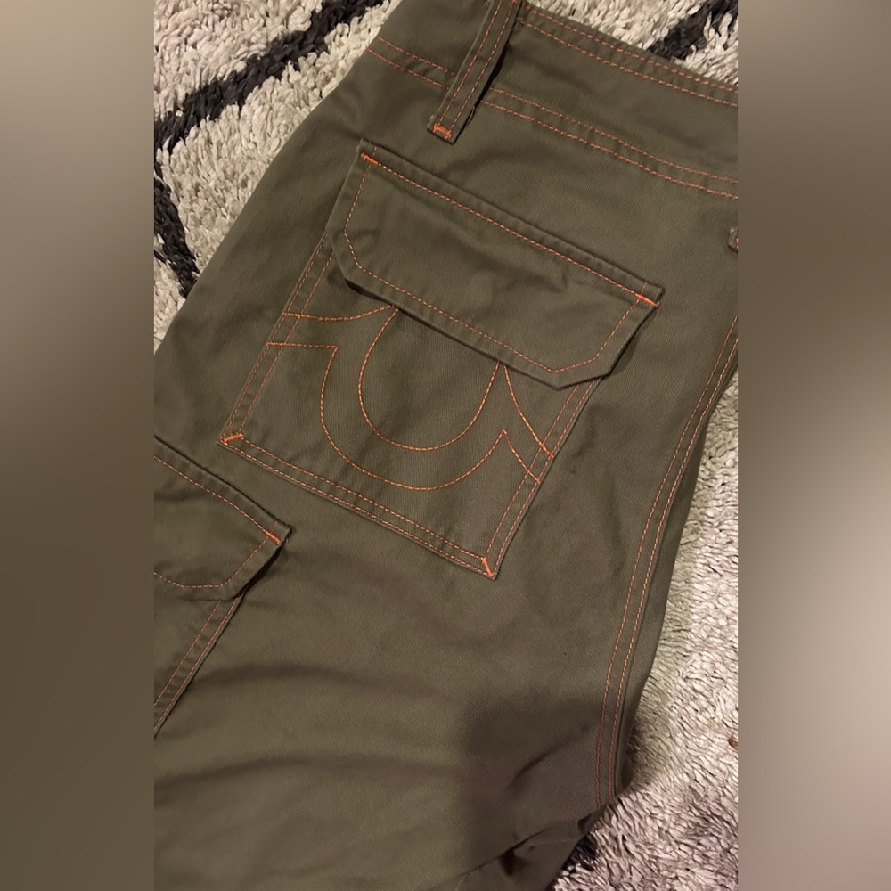 True Religion Green Cargo Pants size 28 men’s waist with Orange Stitching